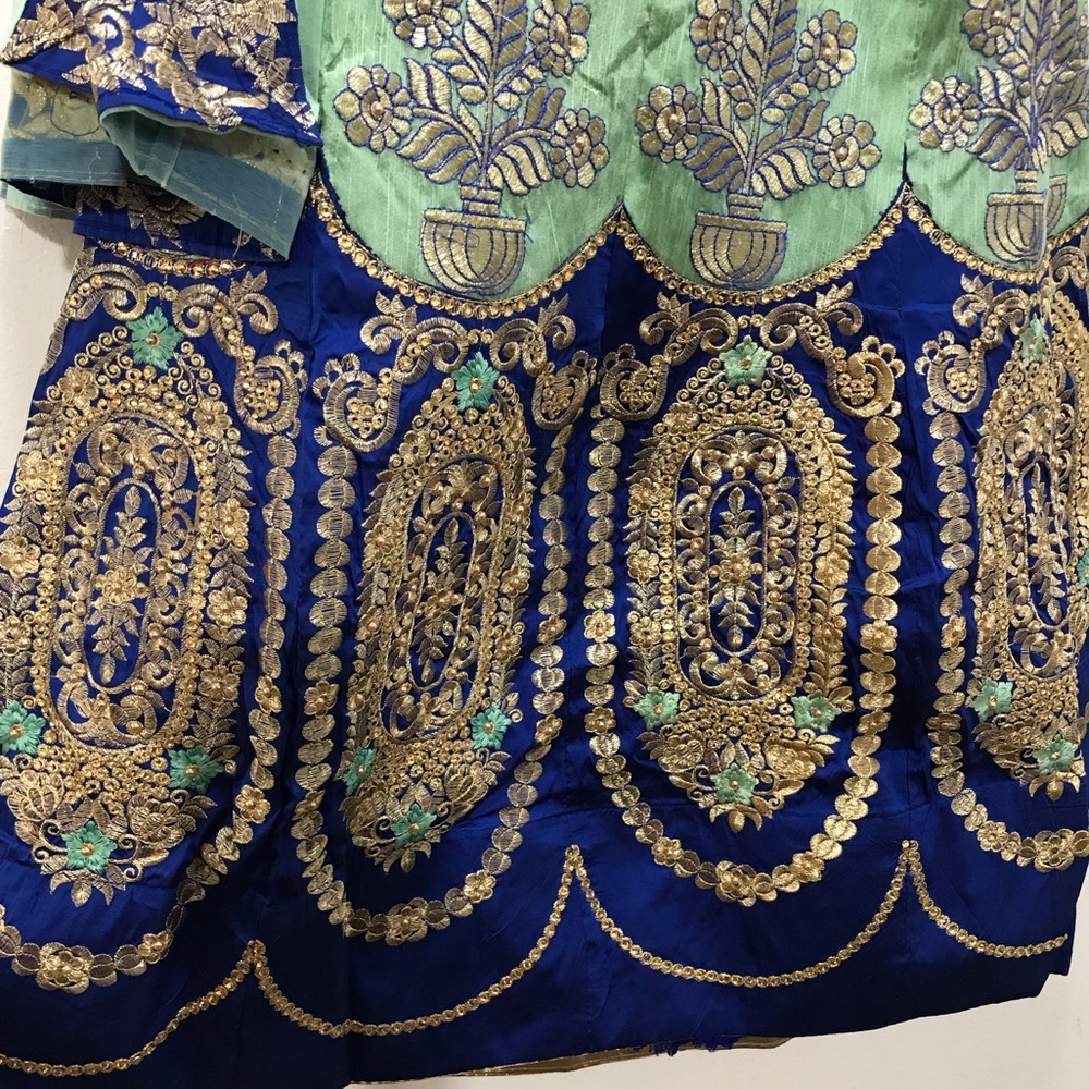 Dress - Picture 8 of 8
